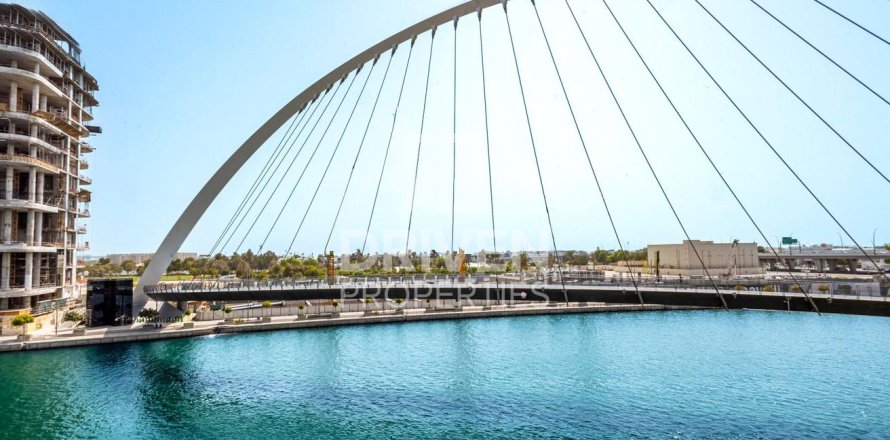 2 bedrooms Apartment in Al Wasl, UAE No. 137988