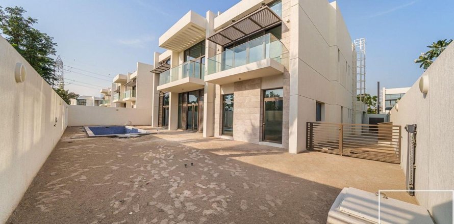 5 bedrooms Villa No. 107974