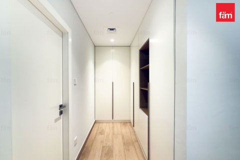 2 bedrooms Apartment in Dubai, UAE No. 142445 5