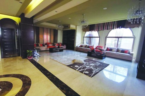 Villa de 6 dormitorios en Arad, Bahrain No. 105452 1