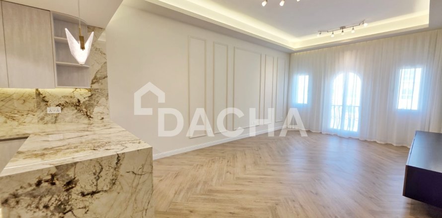 Квартира с 2 спальнями в Discovery Gardens, ОАЭ №166720