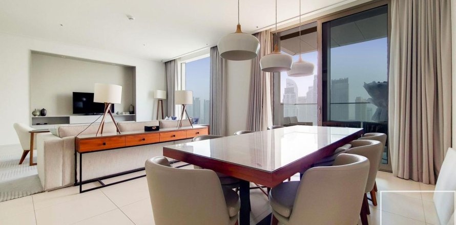 Квартира с 3 спальнями в Даунтаун Дубай (Даунтаун Бурдж Дубай), ОАЭ №136715