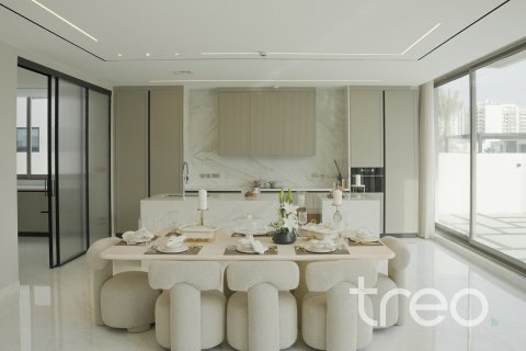 Villa de 5 dormitorios en Al Furjan, UAE No. 173449 7
