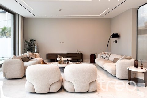 Villa de 5 dormitorios en Al Furjan, UAE No. 173449 4