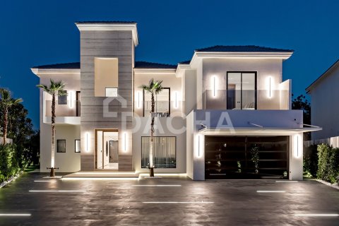 Вилла с 5 спальнями в Jumeirah Islands, ОАЭ №155779 2