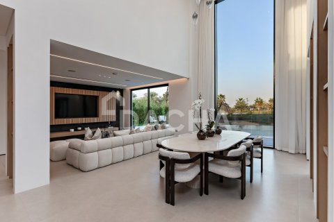 Вилла с 5 спальнями в Jumeirah Islands, ОАЭ №155779 14