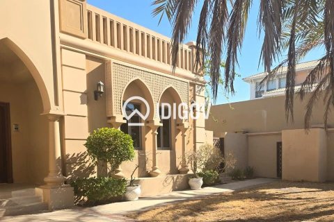 5 bedrooms Villa in Palm Jumeirah, UAE No. 184854 17