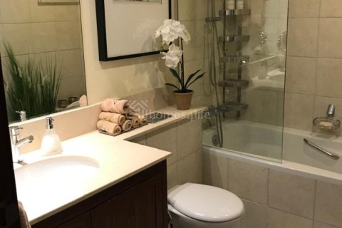 1 bedroom Apartment in Downtown Dubai (Downtown Burj Dubai), UAE No. 143093 3