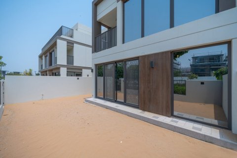 Villa de 4 dormitorios en Aura, UAE No. 143095 7