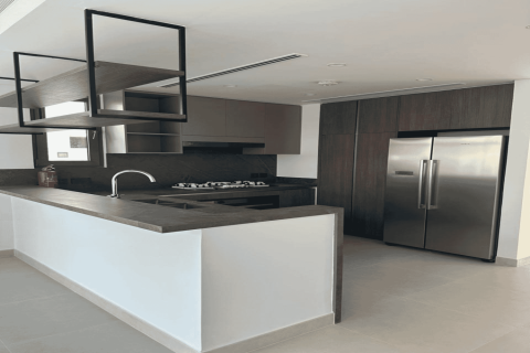 Villa de 4 dormitorios en Aura, UAE No. 143095 12