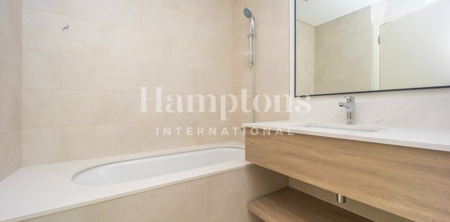 3 bedrooms Townhouse in Al Manara, UAE No. 199526
