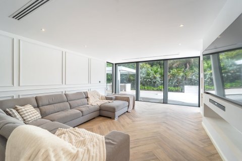 5 bedrooms Villa in Dubai, UAE No. 151142 16