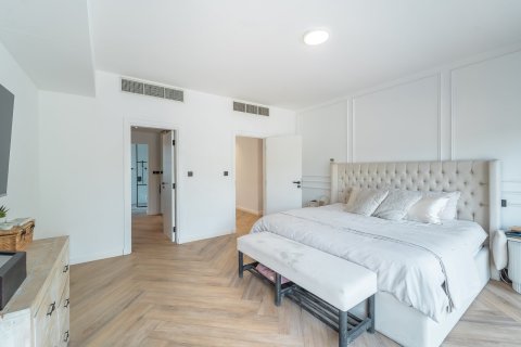 5 bedrooms Villa in Dubai, UAE No. 151142 22