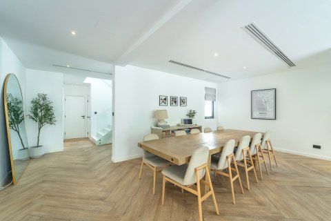 5 bedrooms Villa in Dubai, UAE No. 151142 17