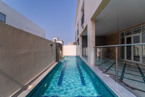 6 bedrooms Townhouse in Dubai, UAE No. 151141 8