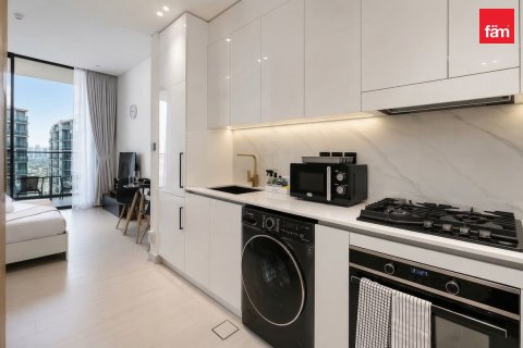 33.4m² Apartment in Dubai, UAE No. 200176 6