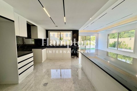 Townhouse de 3 dormitorios No. 118533 8