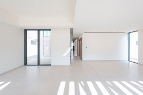 Villa de 4 dormitorios No. 118089 5