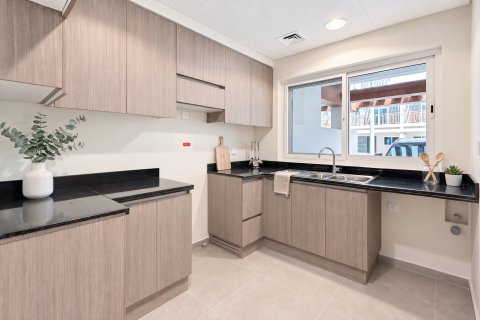 Villa de 4 dormitorios en Dubai, UAE No. 210424 3