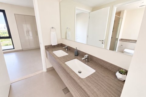 Villa de 4 dormitorios en Dubai, UAE No. 210422 23