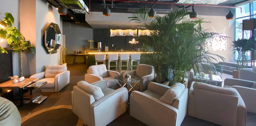 Shop de 435.7m² en Dubai, UAE No. 45093