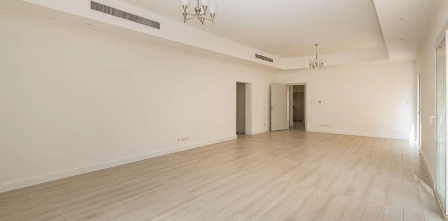 4 bedrooms Villa in Dubai Silicon Oasis, UAE No. 199718