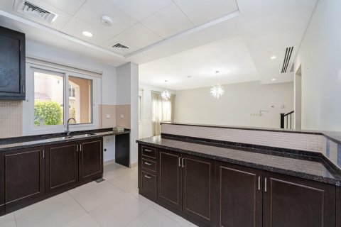 Townhouse de 3 dormitorios en Bella Casa, UAE No. 167545 7