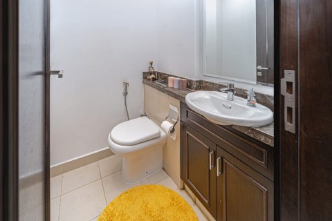 Townhouse de 3 dormitorios en Bella Casa, UAE No. 167545 8