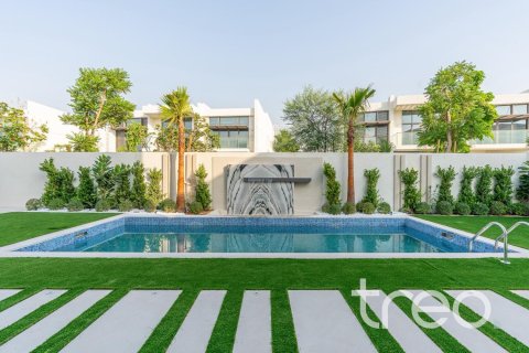 5 bedrooms Villa in District One, UAE No. 187971 25