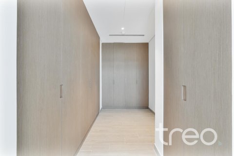 5 bedrooms Villa in District One, UAE No. 187971 30