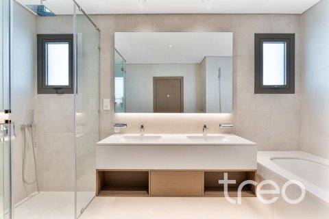 5 bedrooms Villa in District One, UAE No. 187971 28