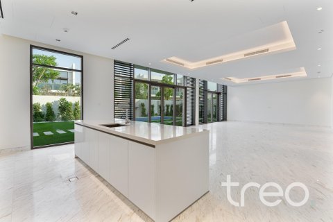 5 bedrooms Villa in District One, UAE No. 187971 17