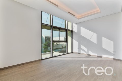 5 bedrooms Villa in District One, UAE No. 187971 29