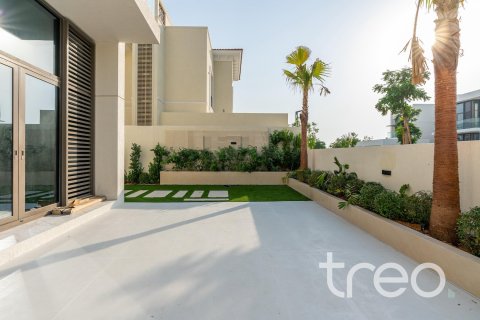 5 bedrooms Villa in District One, UAE No. 187971 23