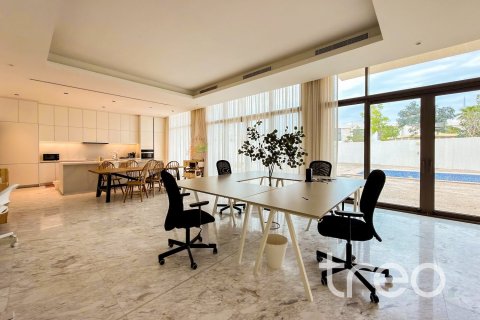 6 bedrooms Villa in District One, UAE No. 187970 8