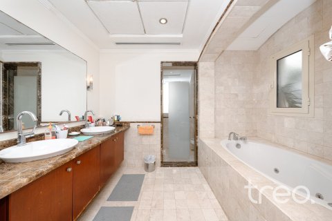 5 bedrooms Villa in Meadows, UAE No. 187976 14