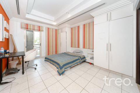 5 bedrooms Villa in Meadows, UAE No. 187976 18