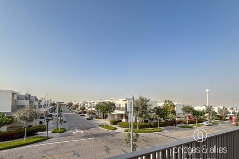 Villa de 3 dormitorios en Tilal Al Ghaf, UAE No. 142289 3