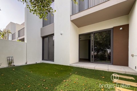 Villa de 3 dormitorios en Tilal Al Ghaf, UAE No. 142289