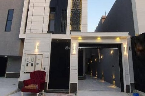 Квартира с 4 спальнями в Эр-Рияд, Саудовская Аравия №99571 1