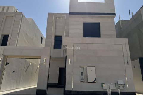 Apartment de 3 dormitorios en Riyadh, Saudi Arabia No. 99572 2