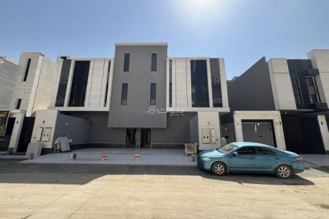 Квартира с 3 спальнями в Эр-Рияд, Саудовская Аравия №99575 1