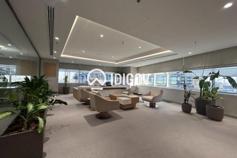 164.53m² Office in Mazaya Business Avenue, UAE No. 184980 13