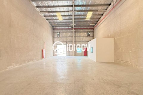 7804.6m² Warehouse in Dubai, UAE No. 184978 3