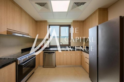 Вилла с 4 спальнями в Халифа-Сити, ОАЭ №136975 7