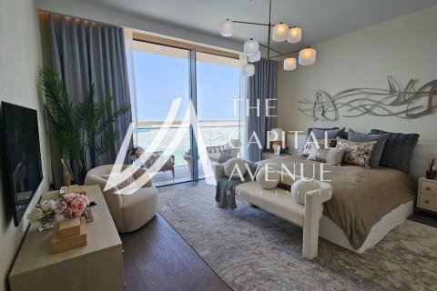 7 bedrooms Villa in Abu Dhabi, UAE No. 136969 8
