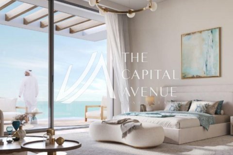 7 bedrooms Villa in Abu Dhabi, UAE No. 136969 10