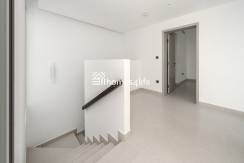 4 bedrooms Villa in Aura, UAE No. 161224 9
