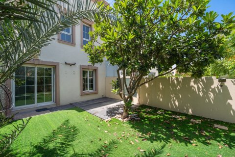 Townhouse de 2 dormitorios en Springs 10, UAE No. 161225 10