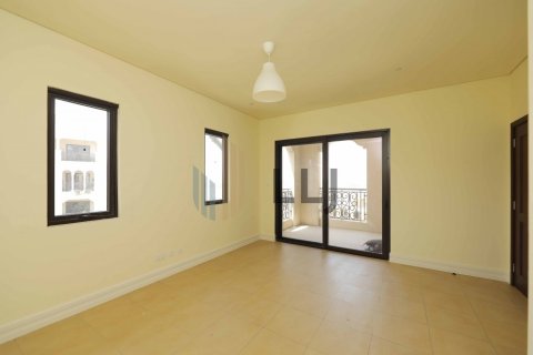 3 bedrooms Apartment  No. 131495 4